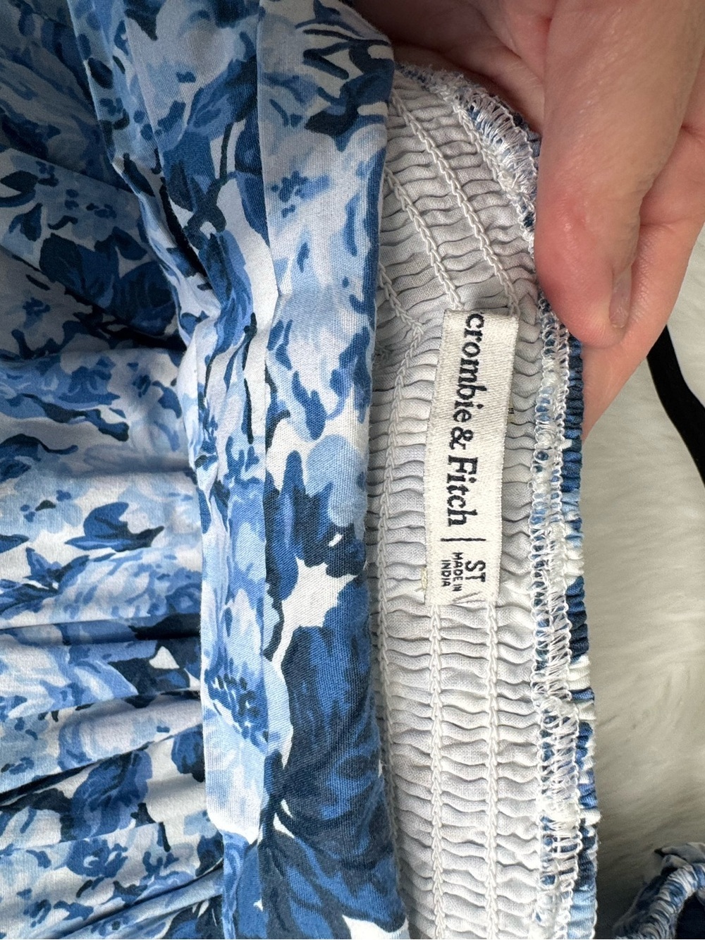 Abercrombie & Fitch Emerson Poplin Puff Sleeve Midi Dress blue Floral Small Tall - Picture 4 of 4
